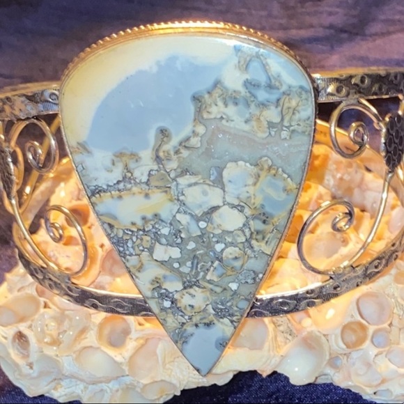 Maligano Jasper handcrafted cuff - Picture 2 of 6